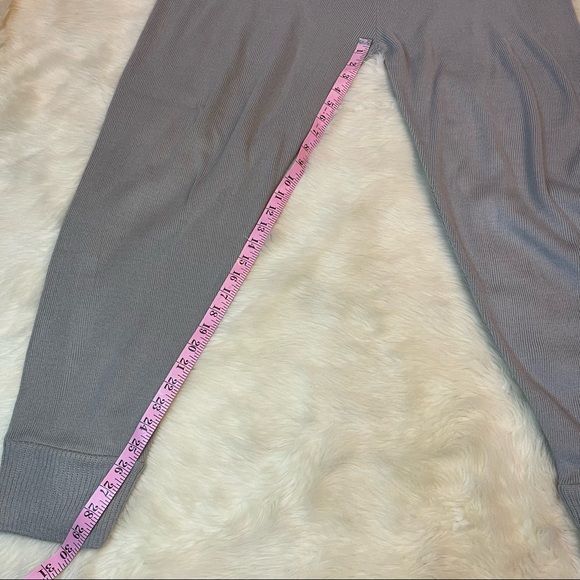 Nasty Gal Plus Size Off The Shoulder Loungewear Set - Picture 9 of 16